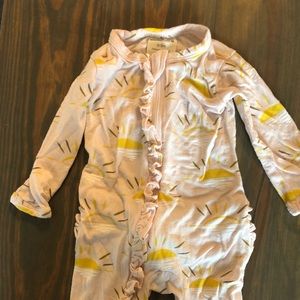 Ruffle zipper footie pajamas
